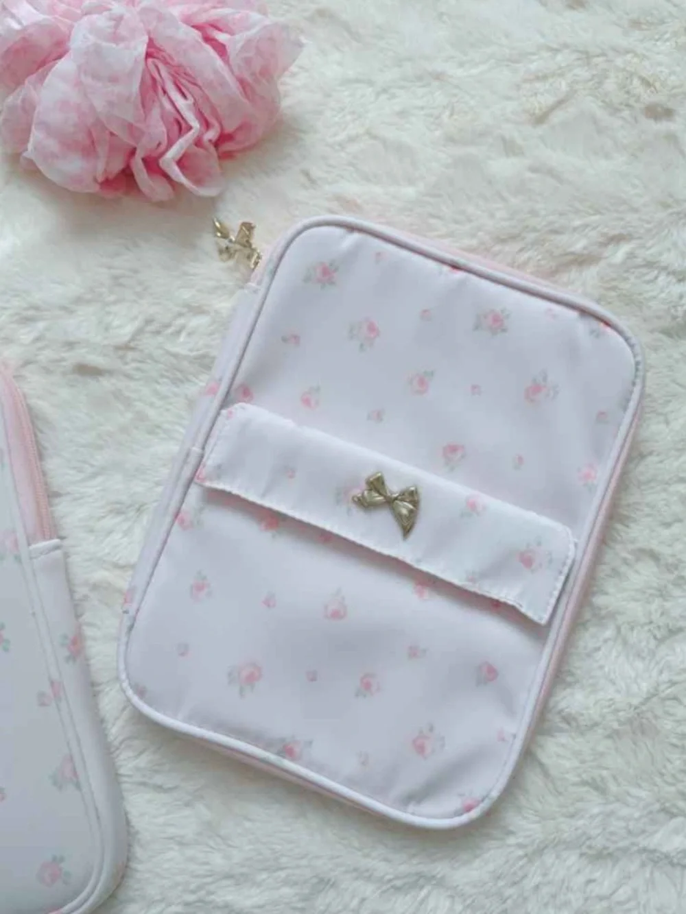 LoveShackFancy Yoobi Blooming Heirloom Ditsy Tech Organizer Strawberry Macaroon
